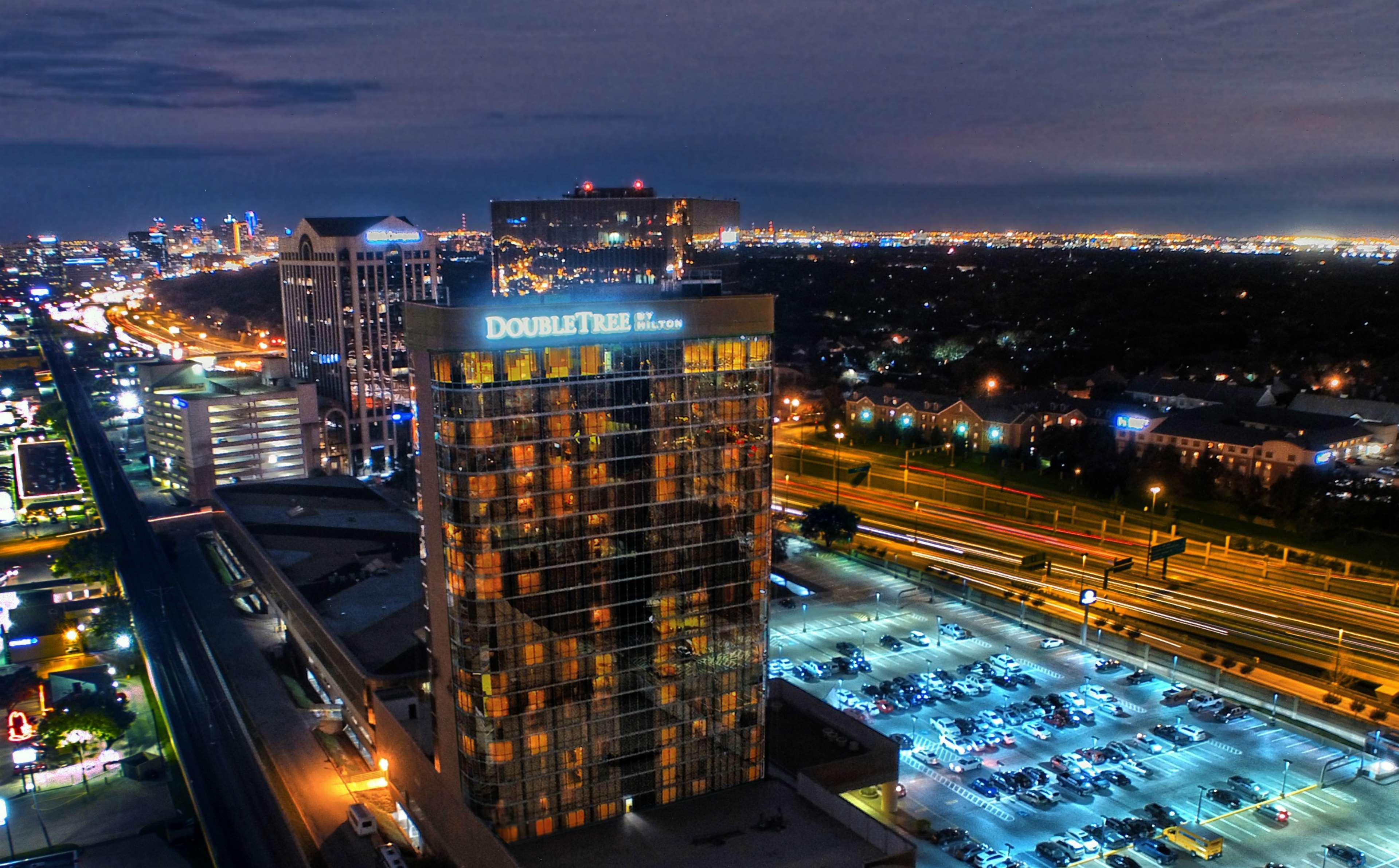 Doubletree By Hilton Hotel Dallas Campbell Centre Zewnętrze zdjęcie